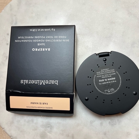 New bareMinerals FAIR 15 WARM Barepro 16HR Skin-Perfecting Powder Foundation - Picture 1 of 3